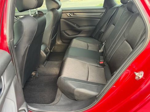 Used 2018 Honda Accord Sport image 40