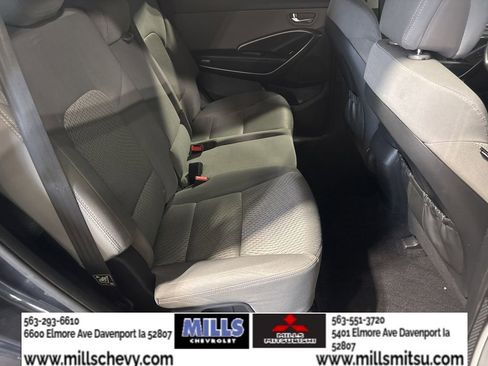 Used 2019 Hyundai Santa Fe XL SE image 17
