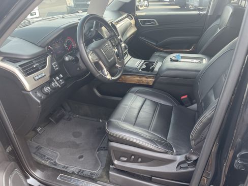 Used 2015 GMC Yukon Denali w/ Premium Package AWD/4WD image 12