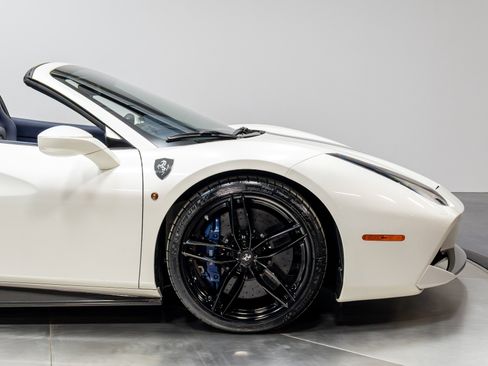 Used 2018 Ferrari 488 Spider image 24