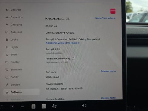 Used 2024 Tesla Model 3 Standard Range image 4