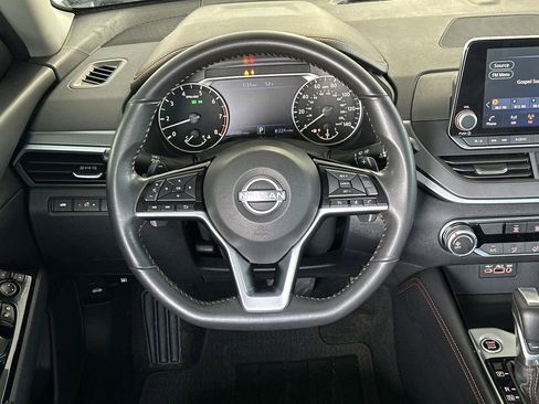 Used 2024 Nissan Altima 2.5 SR image 16