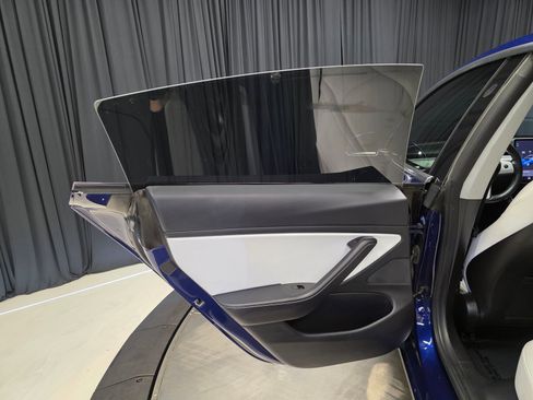 Used 2018 Tesla Model 3 Performance image 23