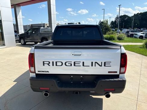 Used 2024 Honda Ridgeline TrailSport image 6