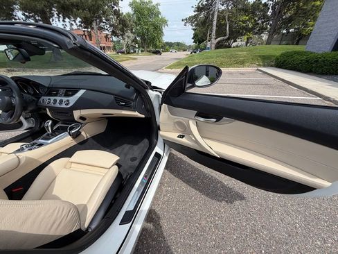 Used 2011 BMW Z4 sDrive35is RWD image 28