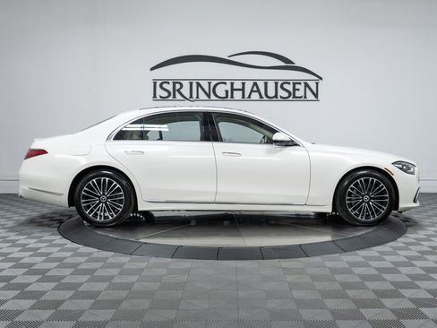 Used 2022 Mercedes-Benz S 580 4MATIC Sedan image 4