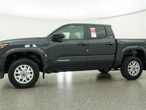 New 2026 Toyota Tacoma SR5 RWD image 18