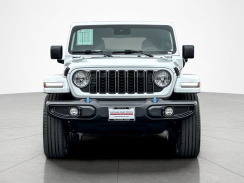 Used 2024 Jeep Wrangler Unlimited w/ Convenience Group AWD/4WD image 8