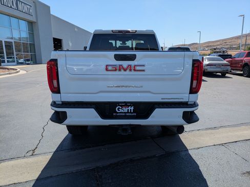 Used 2020 GMC Sierra 2500 Denali w/ Denali Ultimate Package AWD/4WD image 5