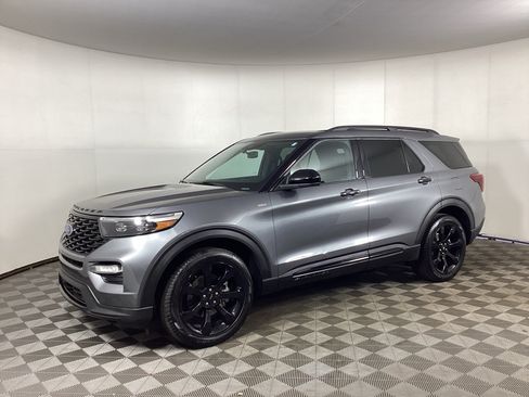 Used 2023 Ford Explorer ST-Line w/ Class IV Trailer Tow Package AWD/4WD image 5