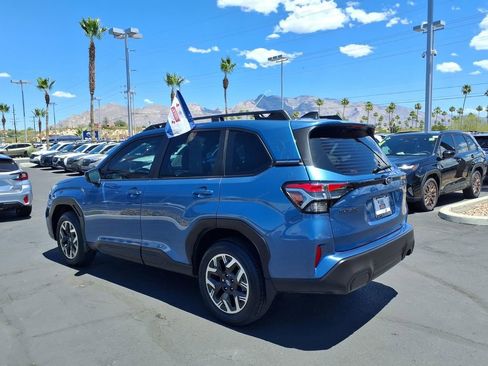 Used 2025 Subaru Forester w/ Convenience Package #2 AWD/4WD image 11