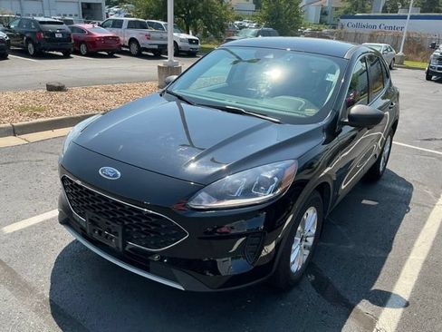 Used 2022 Ford Escape SE w/ Convenience Package FWD image 1