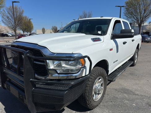 Used 2022 RAM 2500 Tradesman w/ Chrome Appearance Group image 7