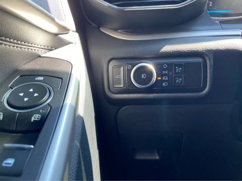 Used 2023 Ford Explorer XLT w/ Equipment Group 202A AWD/4WD image 27