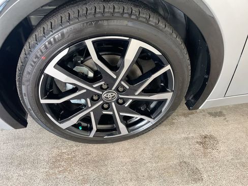 New 2026 Toyota Prius Plug-In Hybrid image 10