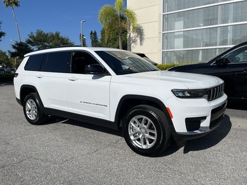 Used 2025 Jeep Grand Cherokee L Laredo AWD/4WD image 12