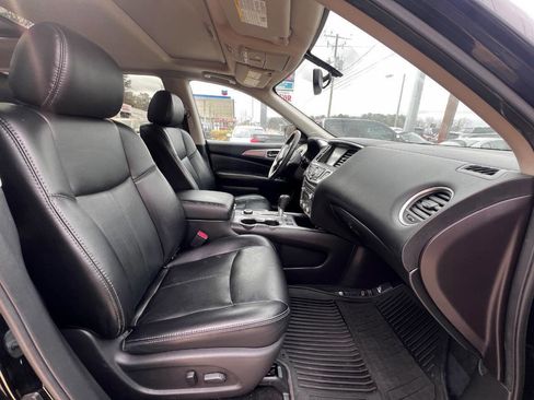Used 2017 Nissan Pathfinder SL w/ SL Premium Package image 13