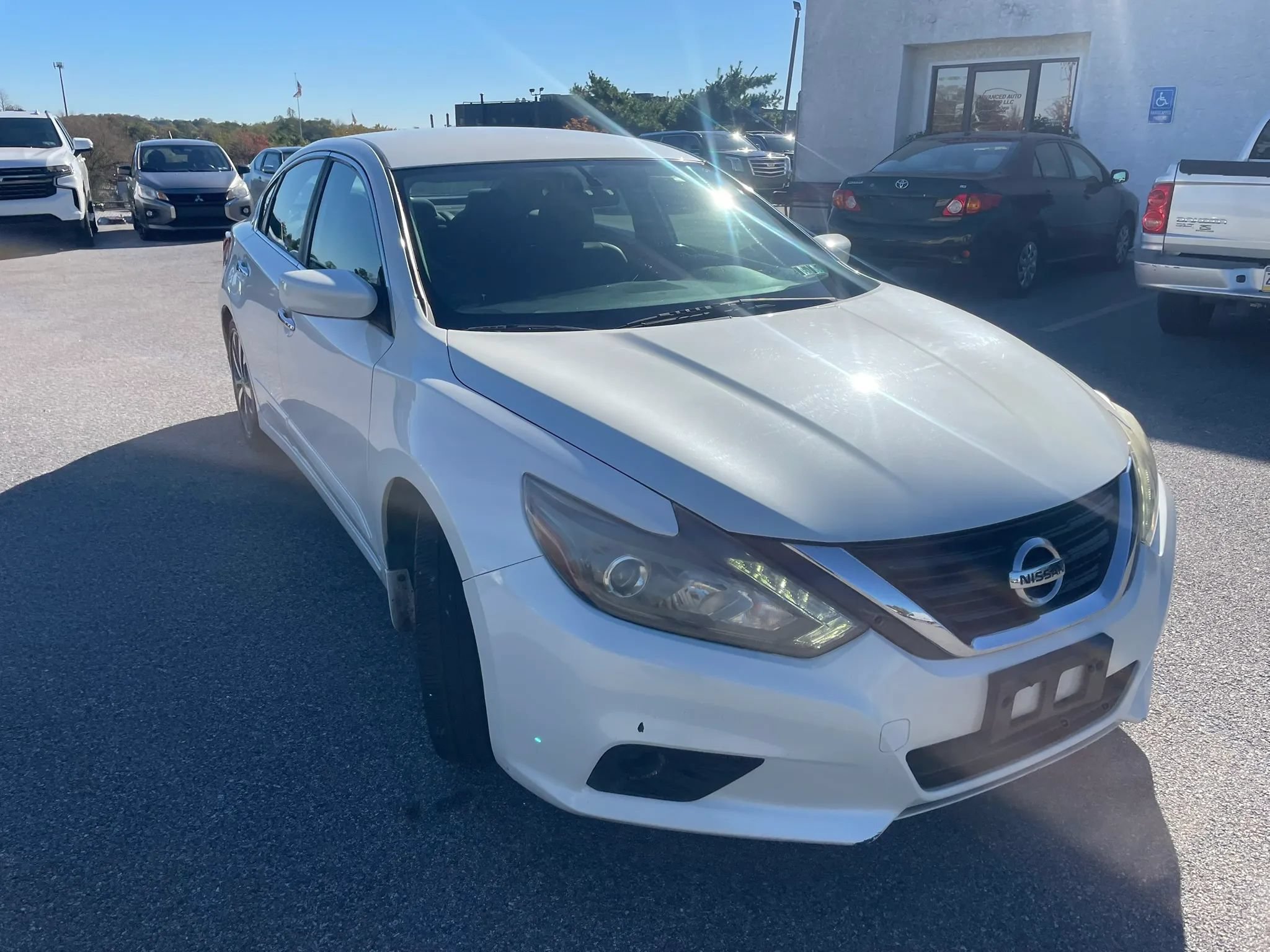 Used 2016 Nissan Altima 3.5 SR FWD image 6