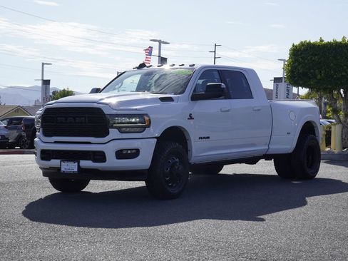 Certified 2022 RAM 3500 Limited w/ Max Tow Package AWD/4WD image 8