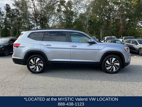 Certified 2024 Volkswagen Atlas SE image 5
