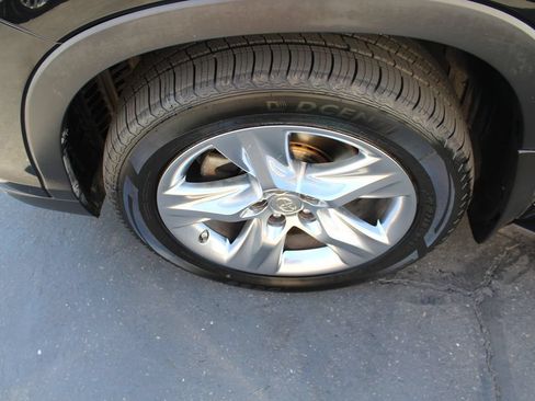 Used 2015 Toyota Highlander Limited Platinum AWD/4WD image 11