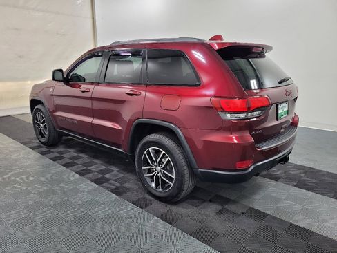 Used 2017 Jeep Grand Cherokee Trailhawk AWD/4WD image 3