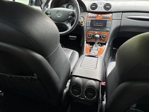 Used 2008 Mercedes-Benz CLK 550 Cabriolet image 14