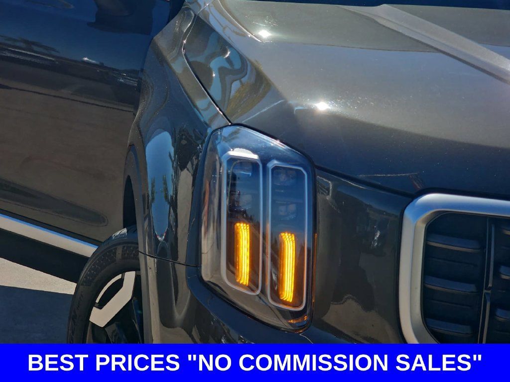 Used 2025 Kia Telluride S FWD image 36