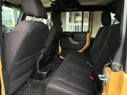 Used 2014 Jeep Wrangler Unlimited Sport w/ Quick Order Package 24S AWD/4WD image 12