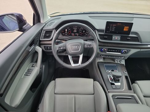 Used 2019 Audi Q5 2.0T Premium Plus w/ Premium Plus Package AWD/4WD image 17