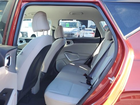 Used 2022 Kia Soul LX w/ Technology Package image 12