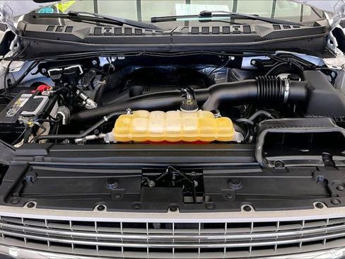Used 2018 Ford F150 Lariat w/ Equipment Group 502A Luxury AWD/4WD image 8