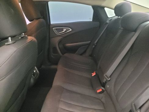 Used 2015 Chrysler 200 Limited w/ Convenience Group FWD image 18