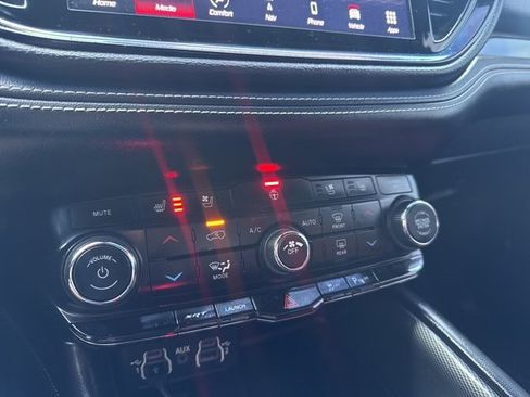 Used 2022 Dodge Durango SRT image 5