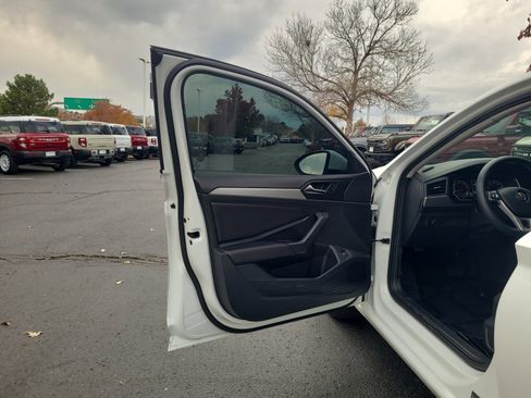 Used 2020 Volkswagen Jetta S w/ Driver Assistance Package image 13