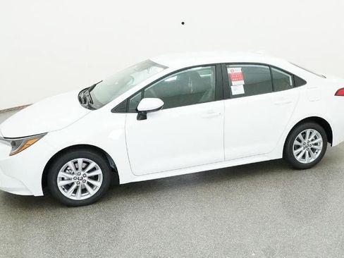 New 2026 Toyota Corolla LE image 2