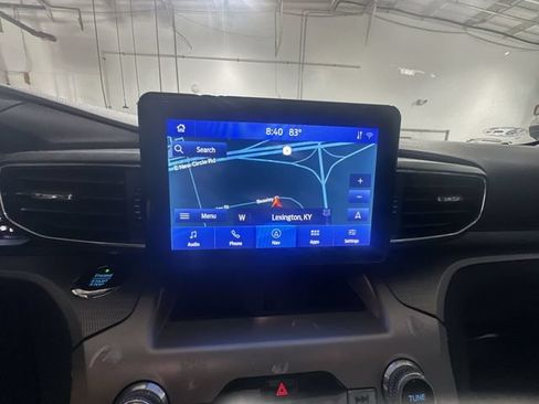 Certified 2021 Ford Explorer XLT w/ Equipment Group 202A AWD/4WD image 24