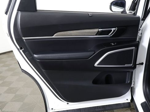 Used 2021 Kia Telluride EX image 28