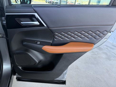 Used 2023 Mitsubishi Outlander SEL 40th Anniversary image 36