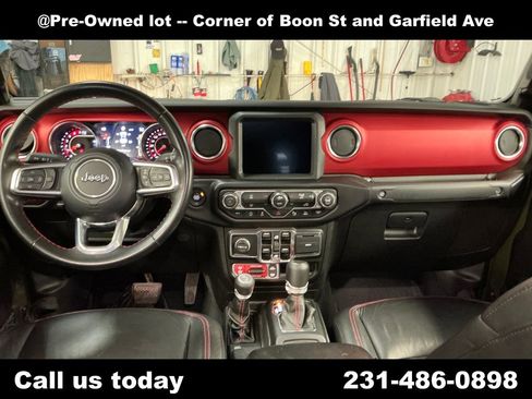 Used 2022 Jeep Gladiator Rubicon w/ Safety Group AWD/4WD image 18