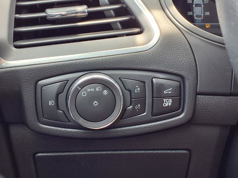 Used 2023 Ford Edge Titanium AWD/4WD image 19