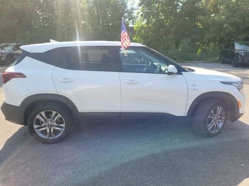 Certified 2021 Kia Seltos LX AWD/4WD image 6