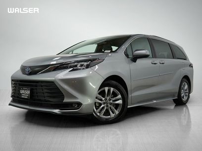 Used 2025 Toyota Sienna XLE