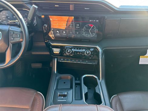 Used 2024 GMC Sierra 2500 Denali Ultimate w/ Max Trailering Package image 11
