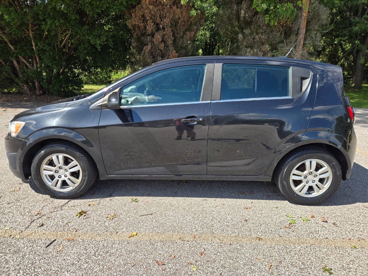 Used 2013 Chevrolet Sonic LT FWD image 4