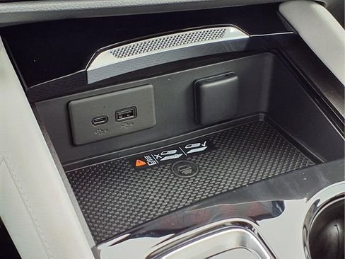 New 2026 Buick Envision Avenir image 10