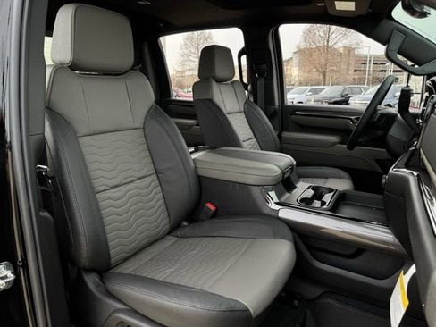 New 2026 Chevrolet Silverado 2500 ZR2 image 24