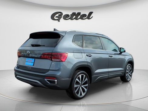 Used 2024 Volkswagen Taos SE image 4