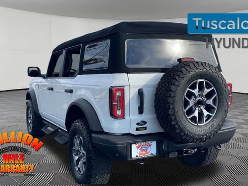 Used 2023 Ford Bronco Badlands image 6
