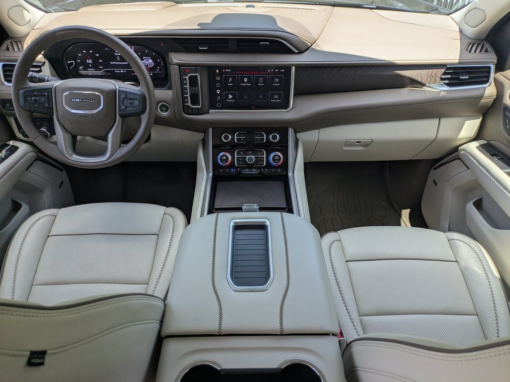 Used 2023 GMC Yukon Denali RWD image 16